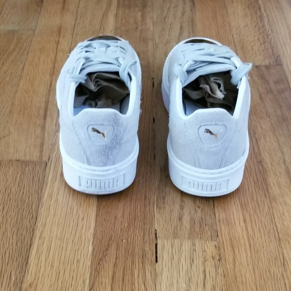 Like new!- Puma Platform Suede Sneaker - Picture 5 of 7